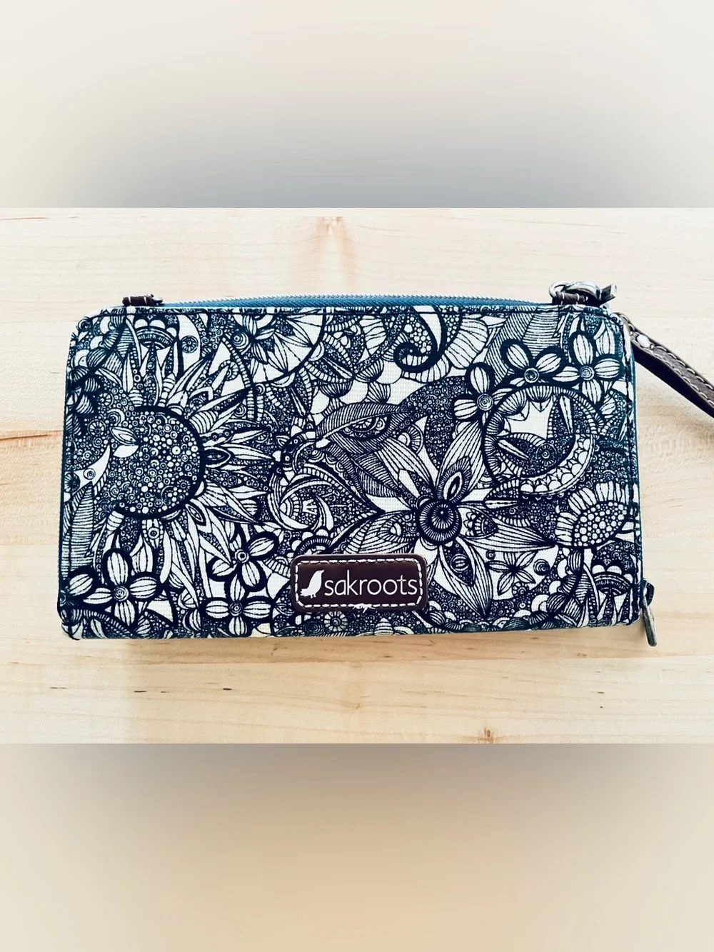 Sakroots Large Navy Blue/Brown Smartphone Crossbody Wallet
